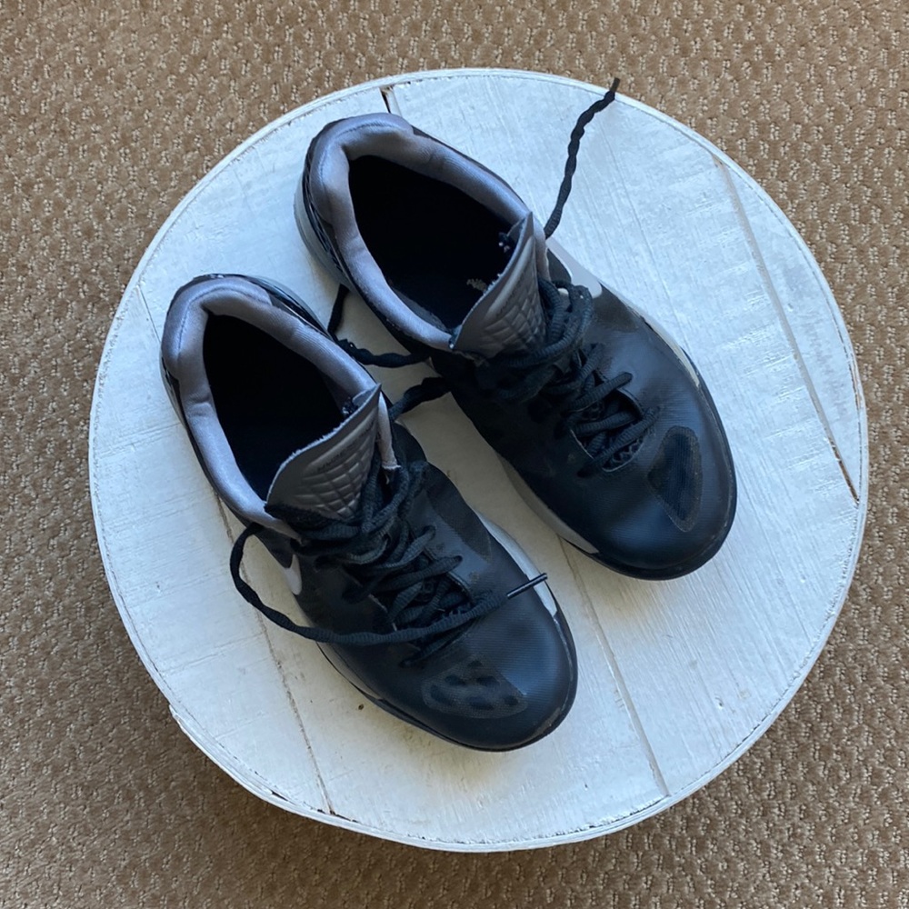 Nike flyware volleyball shoes